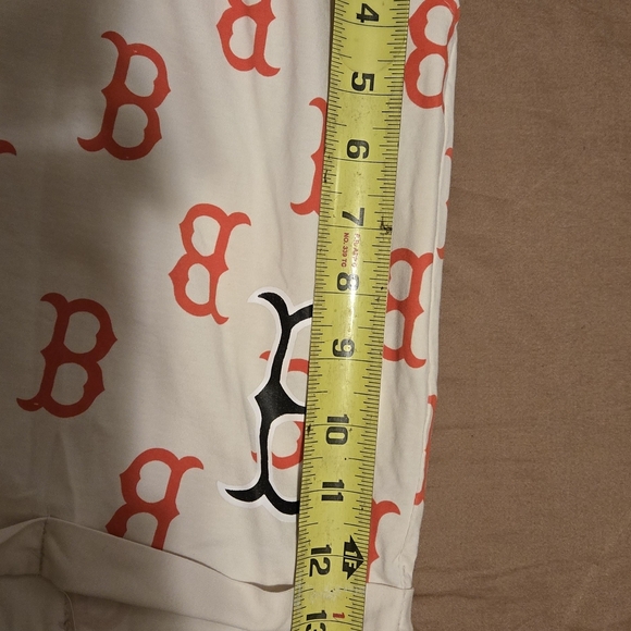 Cream T-shirt And Short Set with Red Logo Boston Red Pattern - Picture 6 of 10